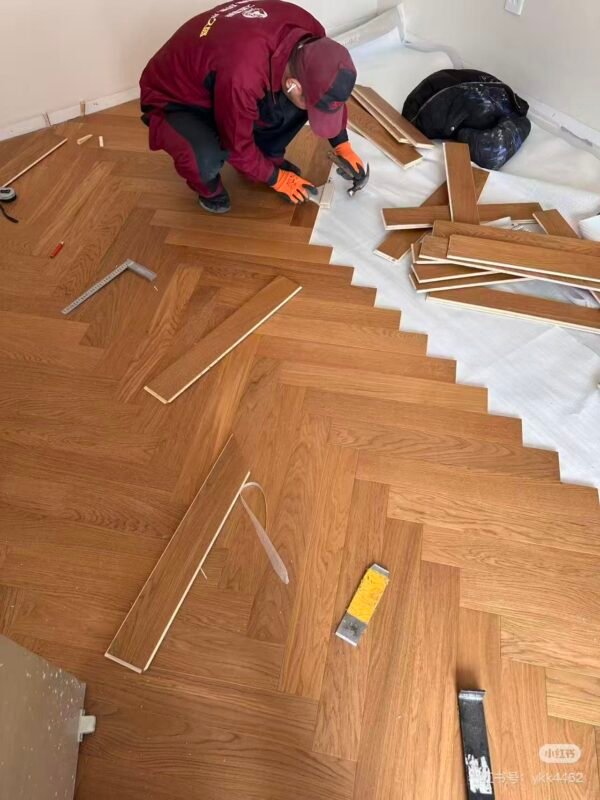 44dad7d0b8c7ac58ad3acd5857f722ac Natural Oak Herringbone Flooring Panels – Classic Elegance & Durability
