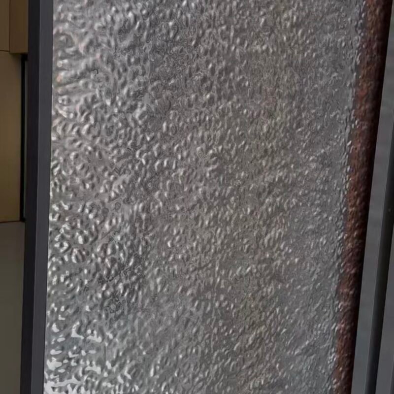 Silver Hammered Metal-Effect Wall Panels – High-Shine Industrial Luxury Cladding