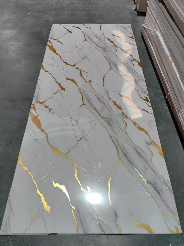 Calacatta White Marble-Effect Wall Panels with Shimmering Gold Veins – High-Gloss Luxury Cladding