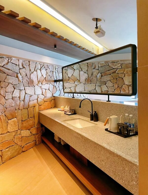 Flexible Irregular Fieldstone Soft Ceramic Wall Panels – Rustic Stacked Stone Cladding