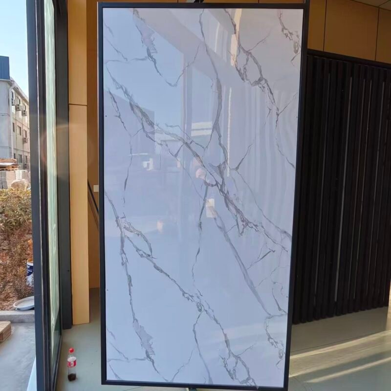 微信图片_20260527153132_71_42 Calacatta White & Grey Vein Marble-Effect Wall Panels – High-Gloss Minimalist Cladding