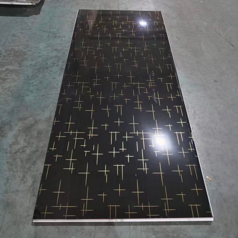 微信图片_20260527155912_75_42 Black & Gold Geometric Cross-Pattern WPC/SPC Wall Panels – High-Gloss Luxury Cladding